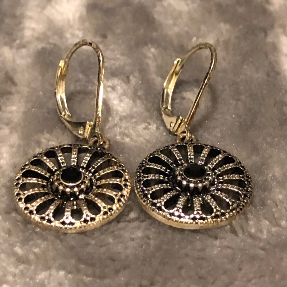 ♥️ Sliver Tone Flower Beaded Earrings